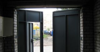 Купить гаражные ворота распашные Азов, цена от 3823 руб.